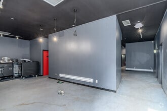 327 Douglass St, Brooklyn, NY for lease Interior Photo- Image 2 of 16