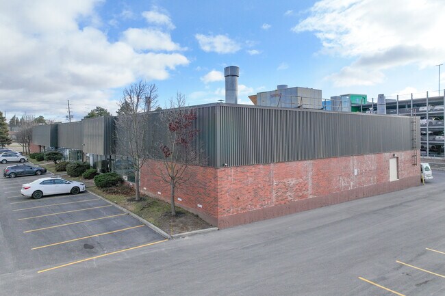 Plus de détails pour 7250 Victoria Park Ave, Markham, ON - Industriel à louer