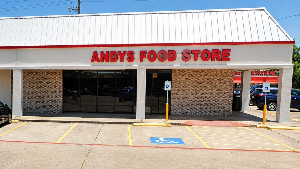 2525 W Bay Area Blvd, Friendswood, TX à louer - Photo du bâtiment - Image 3 de 6