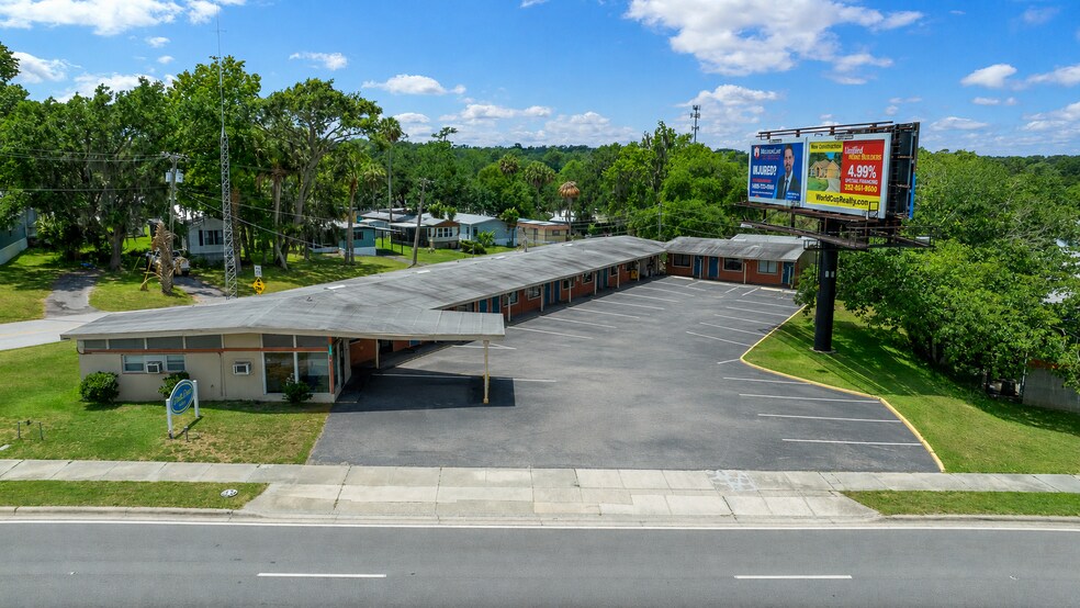 31-Room Portfolio! 9.8% Cap | 19.5% CoC portefeuille de 2 propriétés à vendre sur LoopNet.ca - Photo du bâtiment - Image 2 de 74