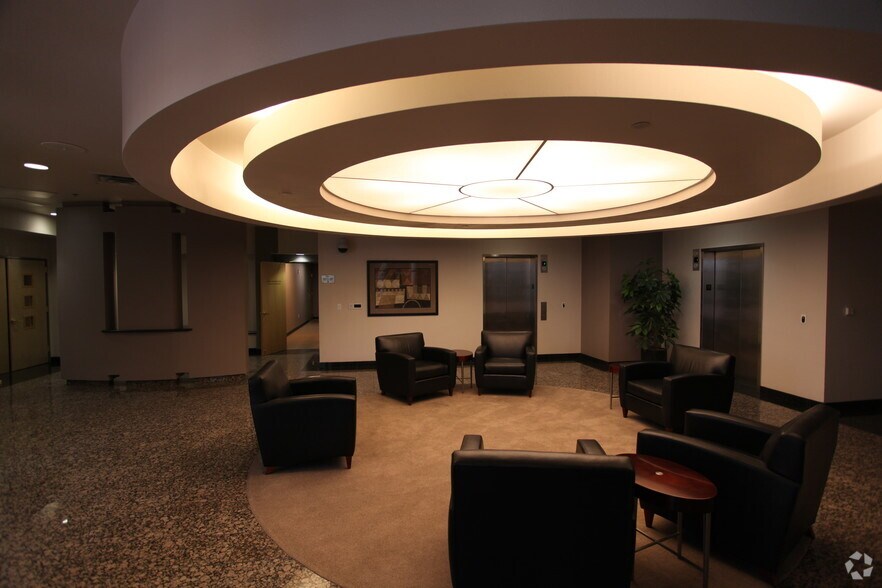 7690 W Cheyenne Ave, Las Vegas, NV à vendre - Photo du bâtiment - Image 3 de 10