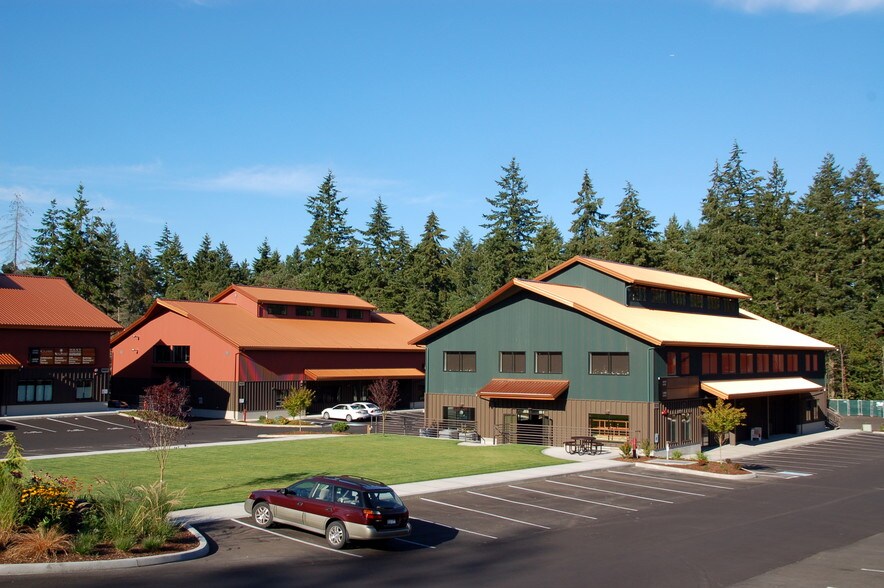 9431 Coppertop Loop NE, Bainbridge Island, WA for lease - Building Photo - Image 2 of 8