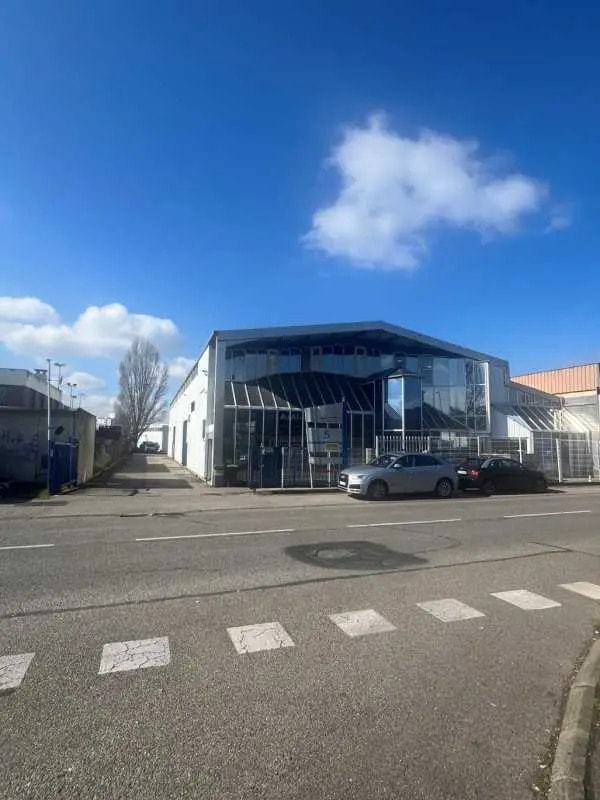 5 Avenue Karl Marx, Vaulx-en-Velin for lease Building Photo- Image 1 of 9