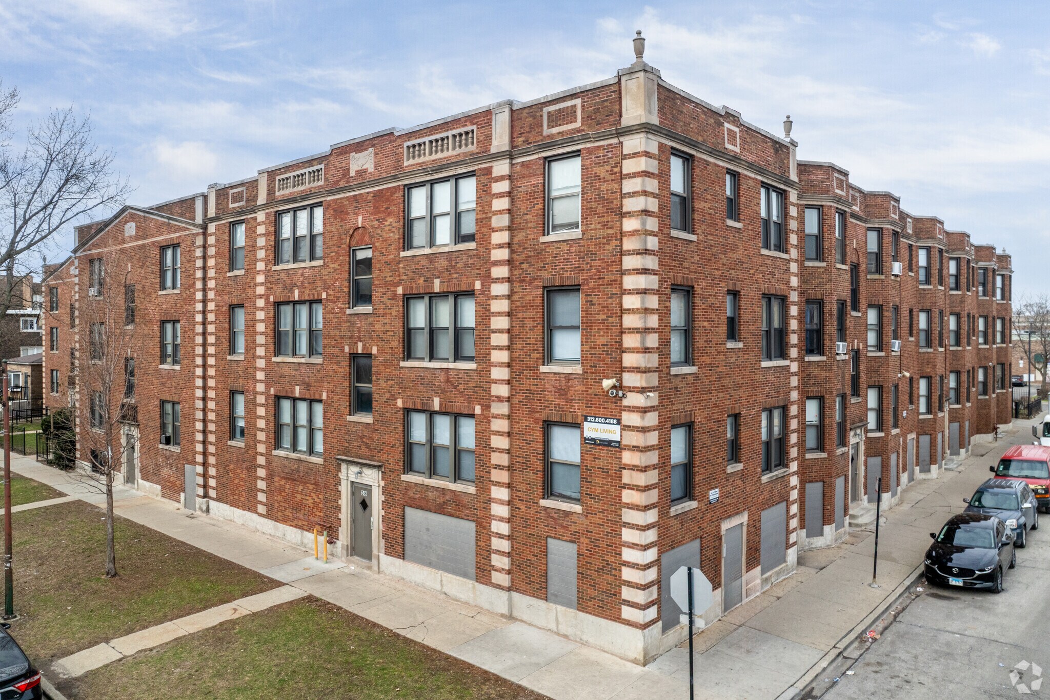 330 N Pine Ave, Chicago, IL à vendre Photo du bâtiment- Image 1 de 20