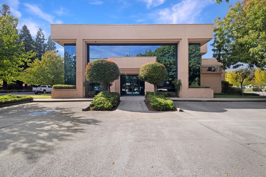 500 W East Ave, Chico, CA for sale - Building Photo - Image 2 of 57