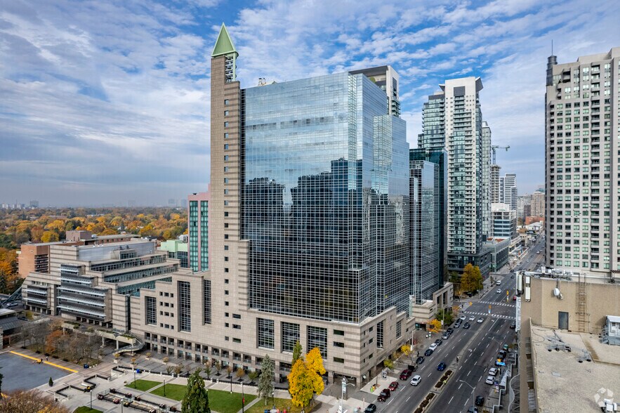 5140 Yonge St, Toronto, ON à louer - Photo principale - Image 1 de 5