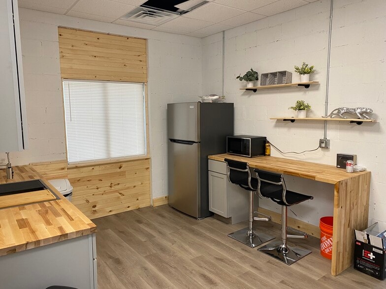 135 Benning St, Destin, FL for lease - Interior Photo - Image 2 of 12