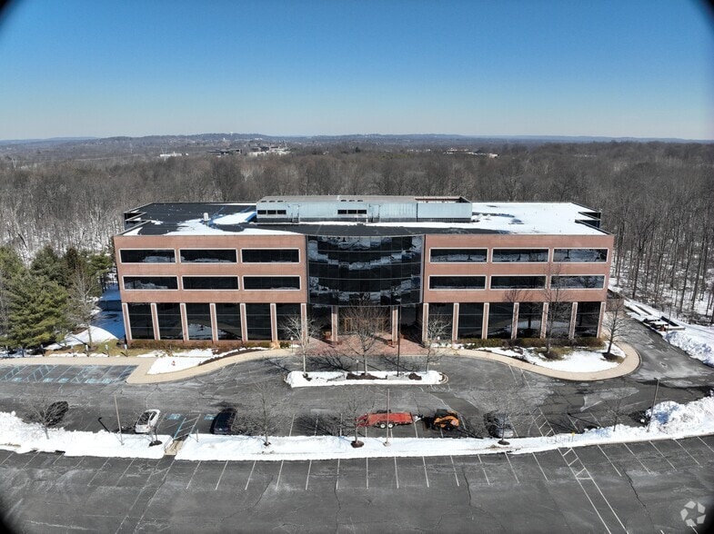 120 Mountainview Blvd, Basking Ridge, NJ for lease - Matterport Community - Image 2 of 28