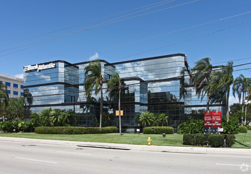 701 W Cypress Creek Rd, Fort Lauderdale, FL à louer - Photo principale - Image 1 de 6