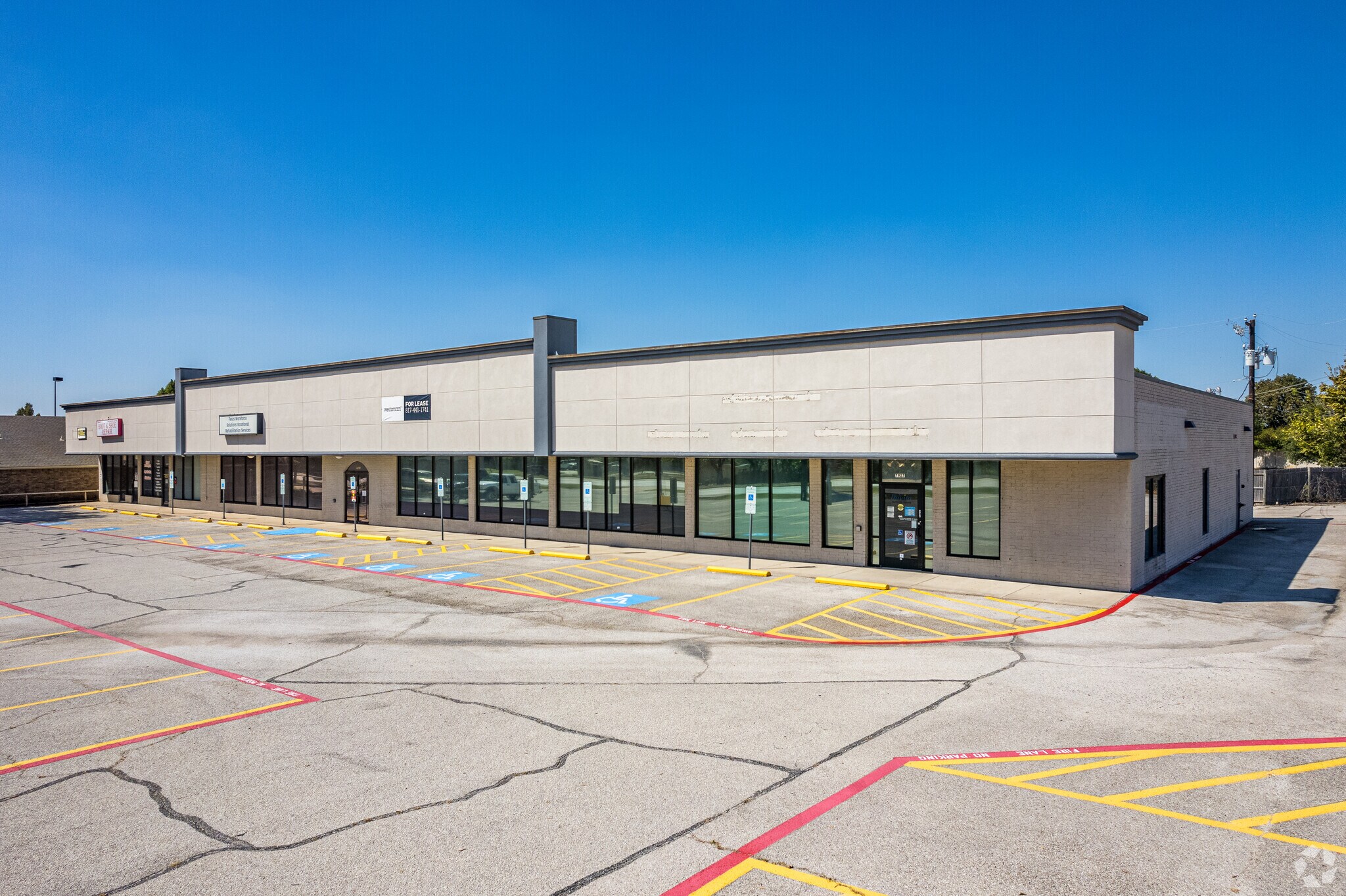7915-7927 Grapevine Hwy, North Richland Hills, TX for lease Primary Photo- Image 1 of 2