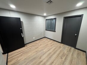 4466 S 74th Ave, Tulsa, OK for lease Interior Photo- Image 2 of 6