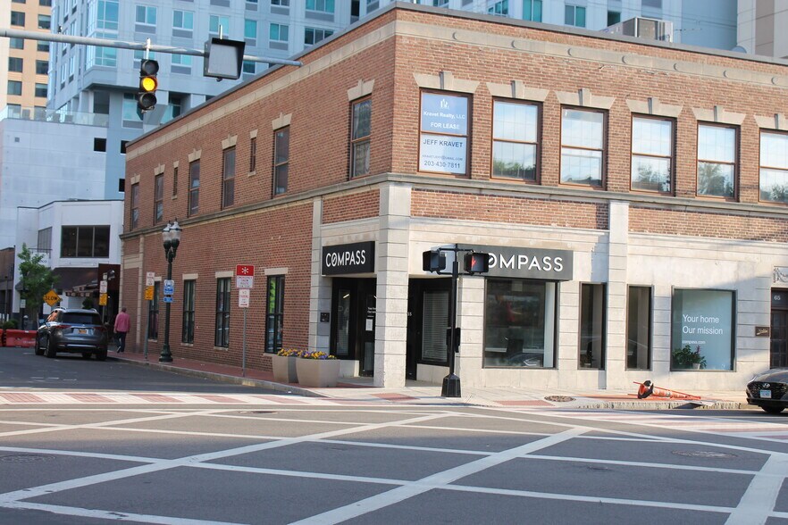 65-69 Broad St, Stamford, CT à louer - Photo du bâtiment - Image 3 de 13
