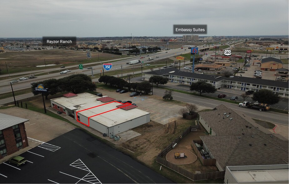 4201 N Interstate 35, Denton, TX à louer - Photo du bâtiment - Image 2 de 9
