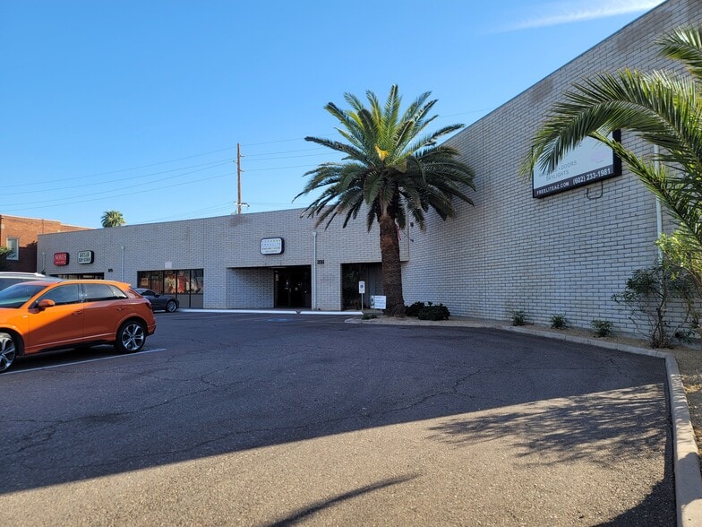 323-331 W McDowell Rd, Phoenix, AZ for lease - Building Photo - Image 2 of 12