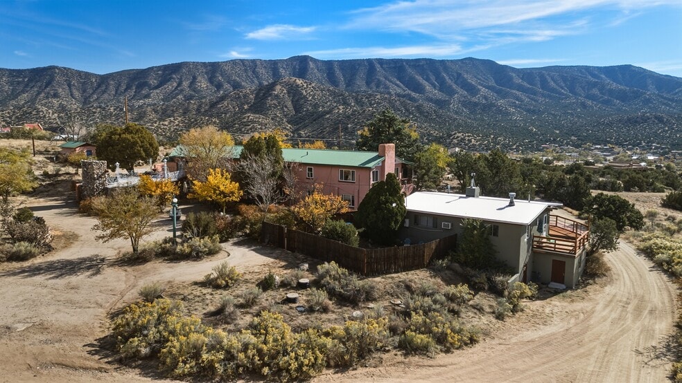 24 Matisse Rd NE, Albuquerque, NM à vendre - Photo du bâtiment - Image 2 de 135