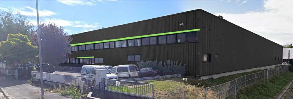 Industrial in Le Blanc-Mesnil for lease - Building Photo - Image 2 of 3