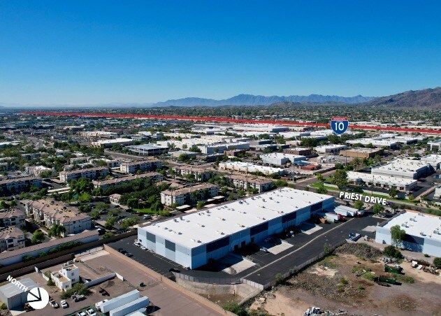 6965 S Priest Dr, Tempe, AZ à louer - Photo du bâtiment - Image 2 de 5