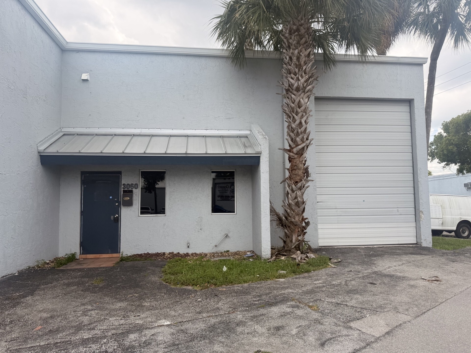 2696 NW 31st Ave, Lauderdale Lakes, FL for lease Building Photo- Image 1 of 6