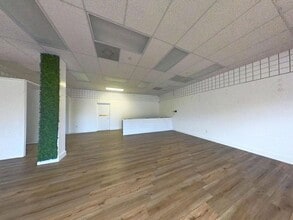 75-5595 Palani Rd, Kailua Kona, HI for lease Interior Photo- Image 2 of 6