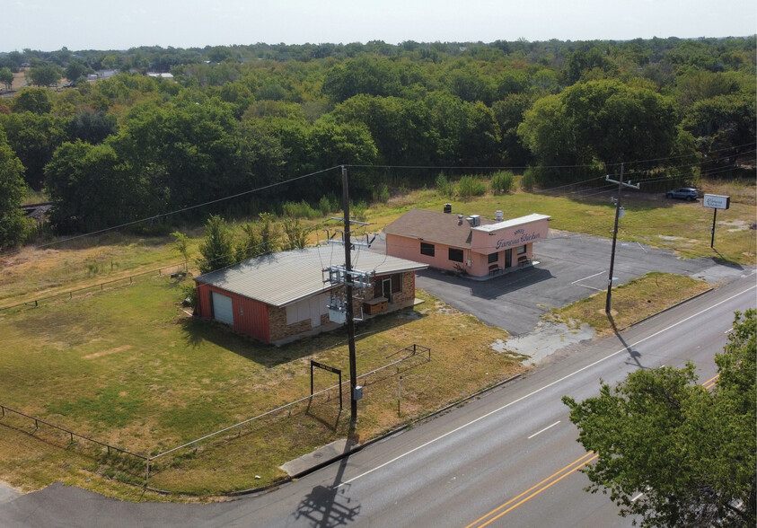 304 Main Street, Calvert, TX for sale - Building Photo - Image 2 of 16