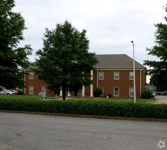 275 Walnut Bend Rd, Cordova, TN à vendre - Photo du bâtiment - Image 3 de 6