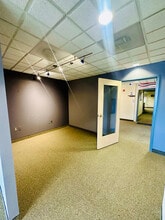 4221 Walney Rd, Chantilly, VA for lease Interior Photo- Image 1 of 8