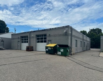 4851 Shoreline Dr, Mound, MN for sale - Building Photo - Image 2 of 6