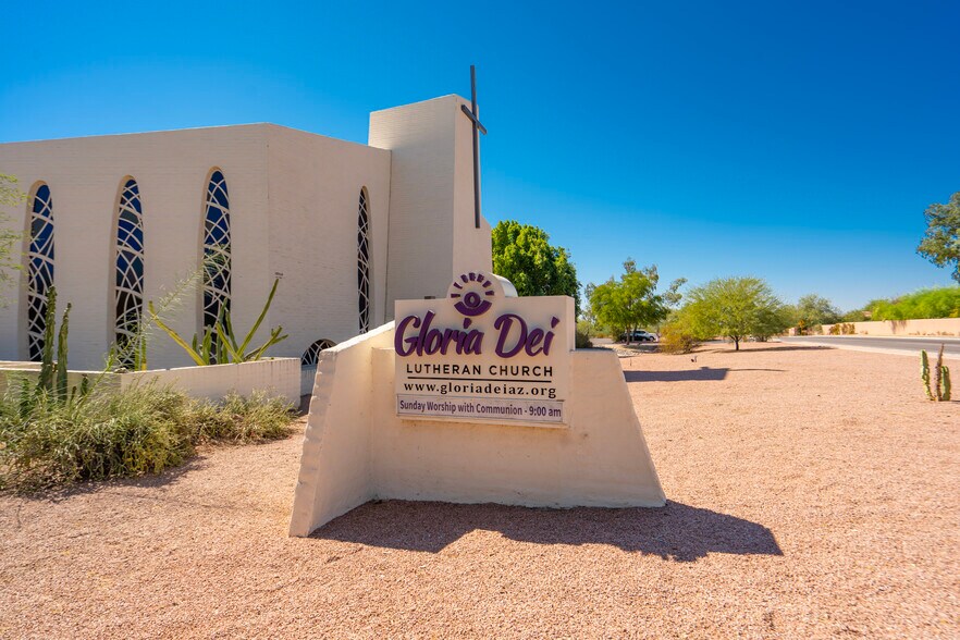 3539 E Stanford Dr, Paradise Valley, AZ à louer - Photo du bâtiment - Image 2 de 7