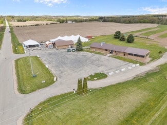 Plus de détails pour 8826 Grams Rd, Ripon, WI - Commerce de détail à vendre