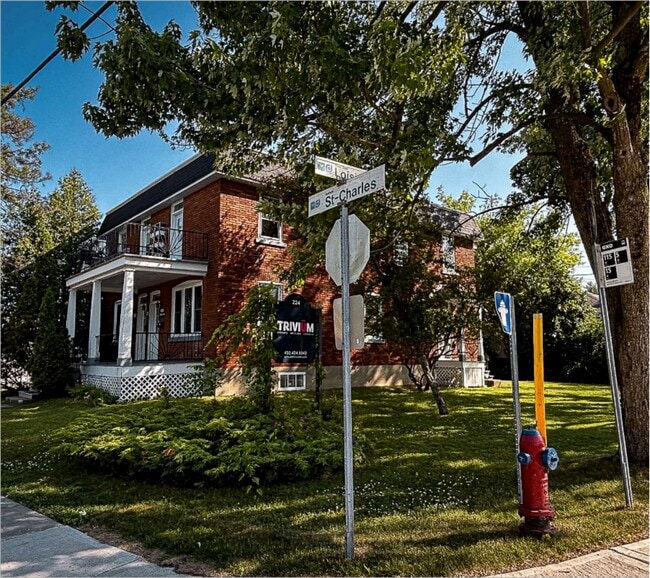 More details for 222-224 Av Saint-Charles, Vaudreuil-dorion, QC - Office for Lease