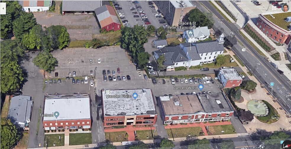 2348 Whitney Ave, Hamden, CT à vendre - Photo du bâtiment - Image 2 de 6