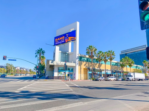 Lankershim Blvd, North Hollywood, CA for lease Primary Photo- Image 1 of 9
