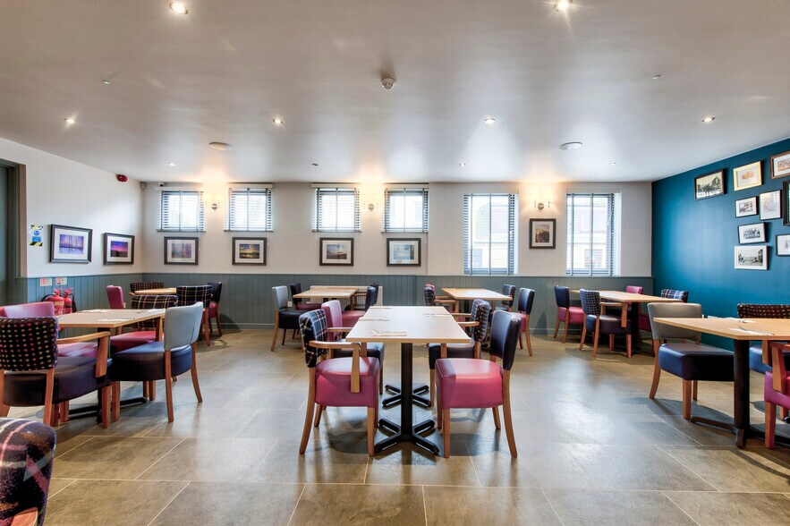 102 Main St, Glasgow à louer - Photo du bâtiment - Image 3 de 13