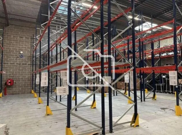 Flex in Villejust for lease Interior Photo- Image 1 of 4