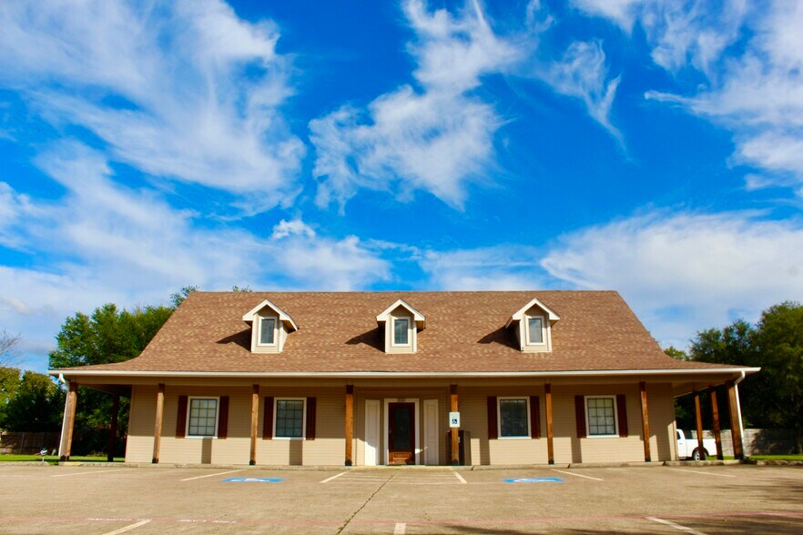 300 N Interstate Highway 35 E, Waxahachie, TX à vendre - Photo du bâtiment - Image 1 de 8