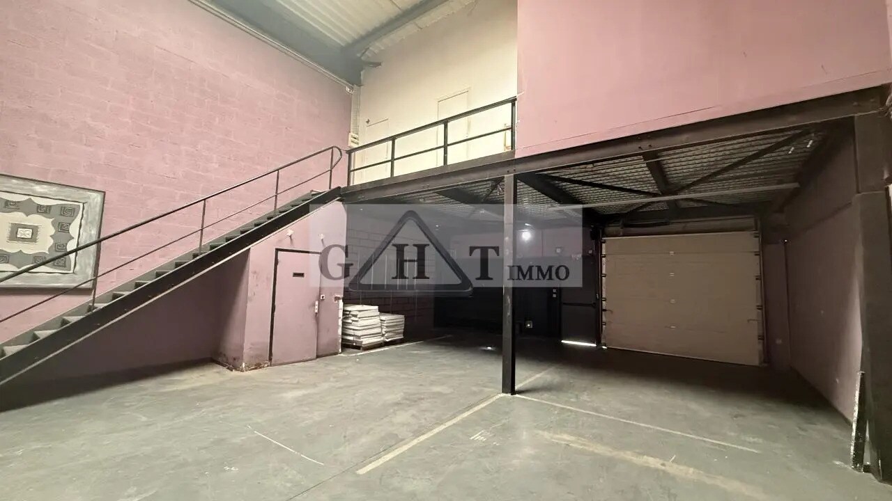 Industrial in Mareuil-lès-Meaux for lease Interior Photo- Image 1 of 7