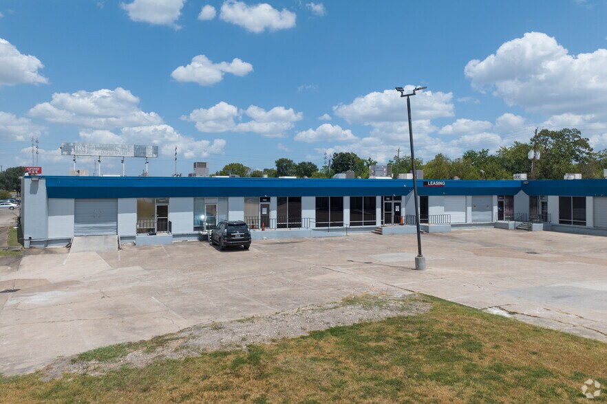 5900-5934 S Loop Fwy, Houston, TX à louer - Photo du bâtiment - Image 3 de 13