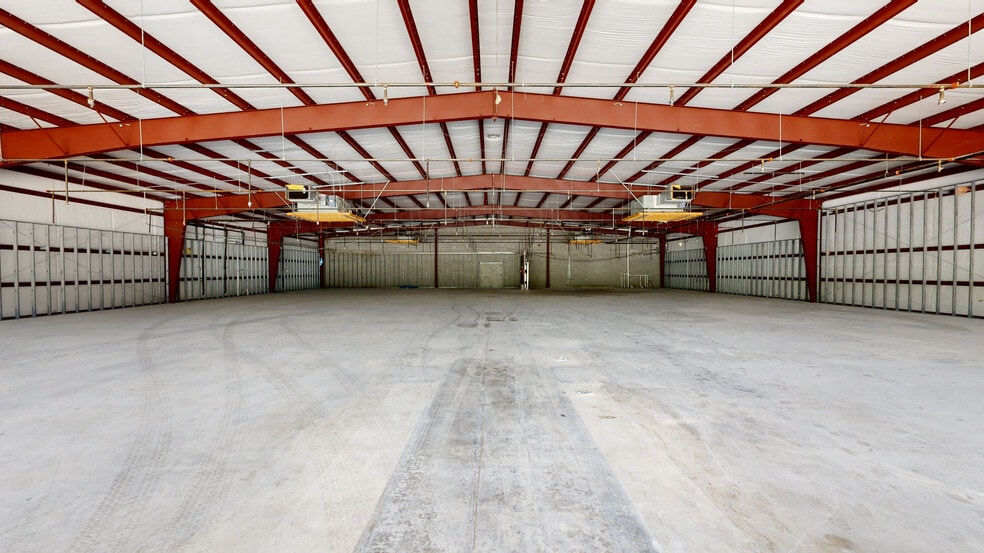 5457 W Davis St, Conroe, TX for lease - Matterport 3D Scan - Image 2 of 12