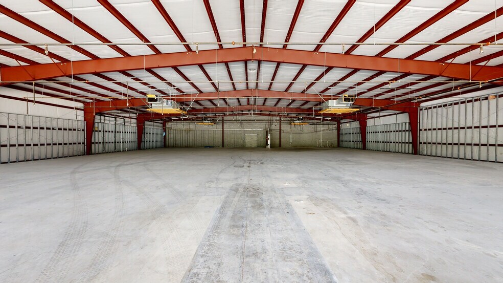 5457 W Davis St, Conroe, TX à louer - Numérisation 3D de Matterport - Image 2 de 10