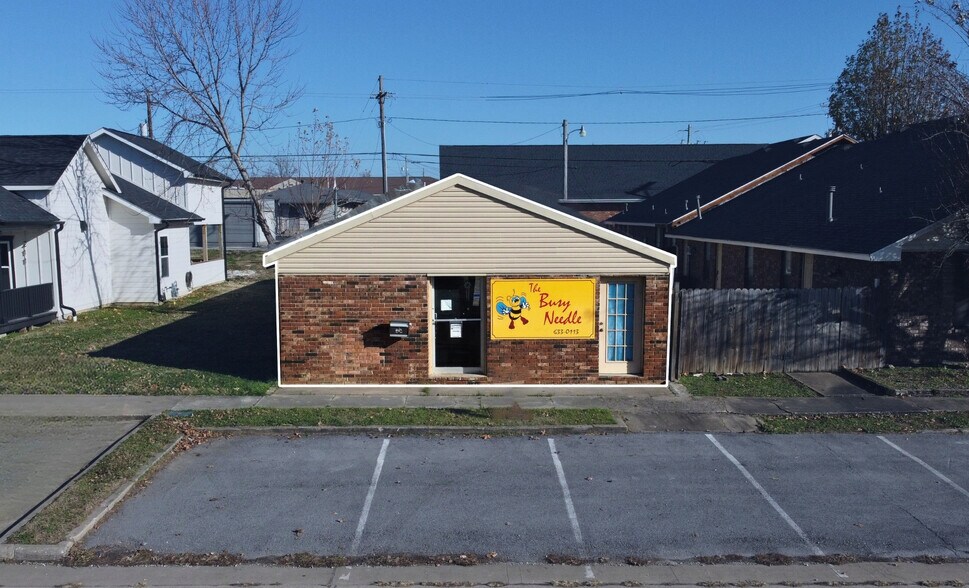 205 N 3rd St, Rogers, AR à vendre - Photo du bâtiment - Image 2 de 5