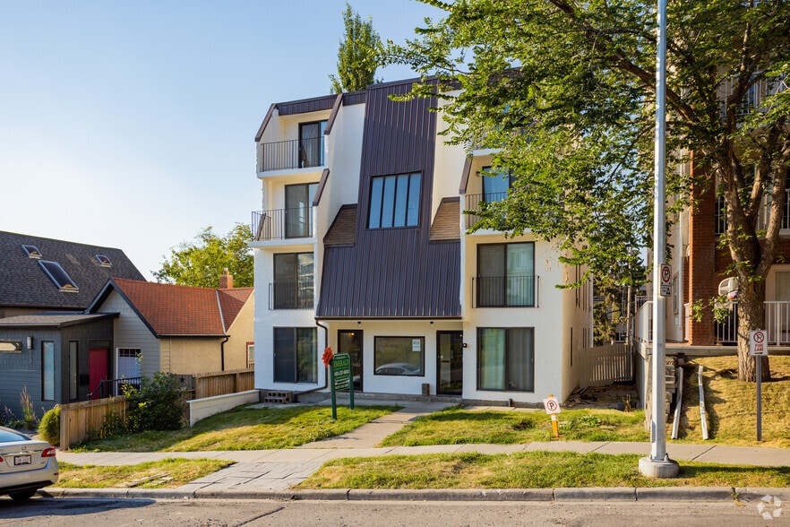423 3 Av NE, Calgary, AB for sale - Building Photo - Image 3 of 4