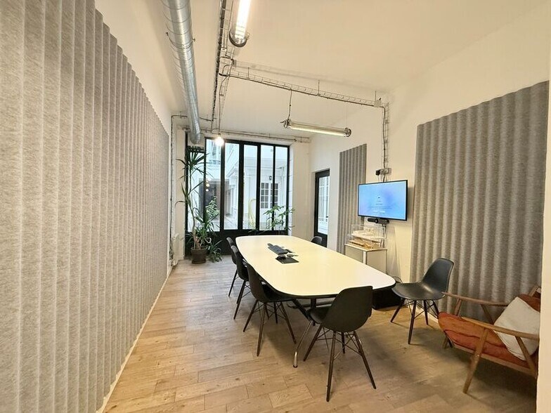 Rue Du Chateau D'Eau, Paris for lease - Interior Photo - Image 2 of 7