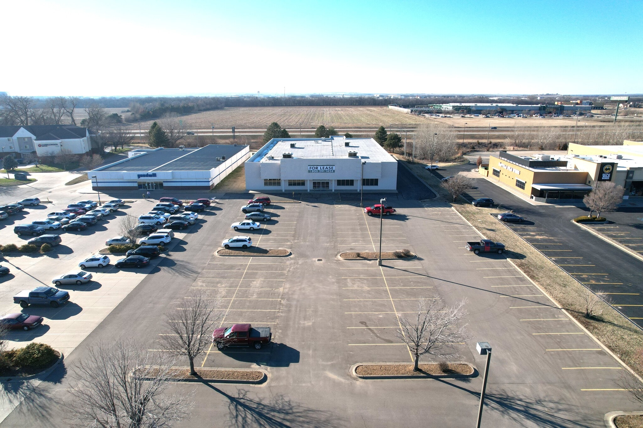 2620 Planet Ave, Salina, KS for lease Building Photo- Image 1 of 7