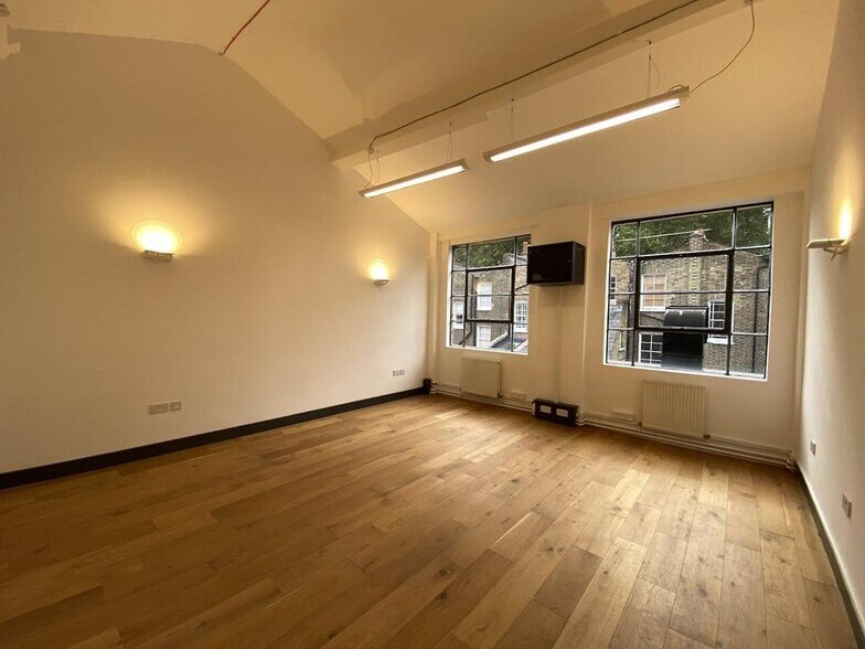 190A New North Rd, Londres à louer - Photo du bâtiment - Image 3 de 26