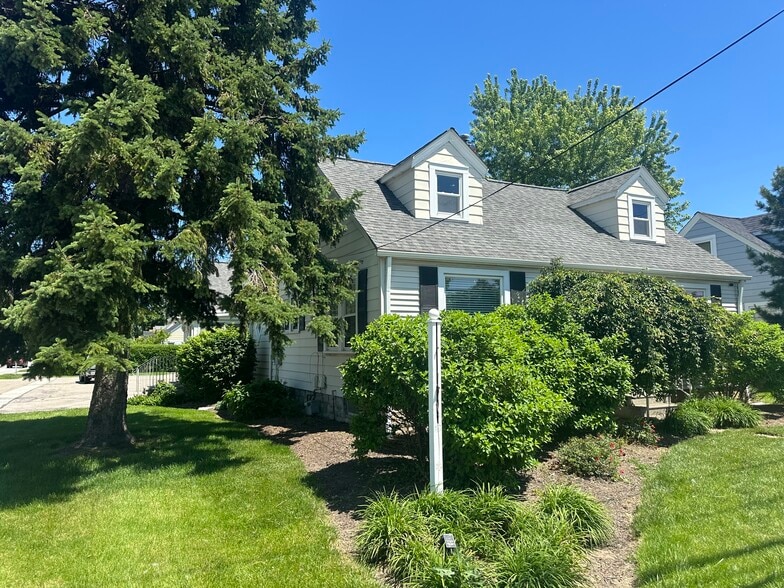 36403 Vine St, Willoughby, OH for sale - Building Photo - Image 2 of 12