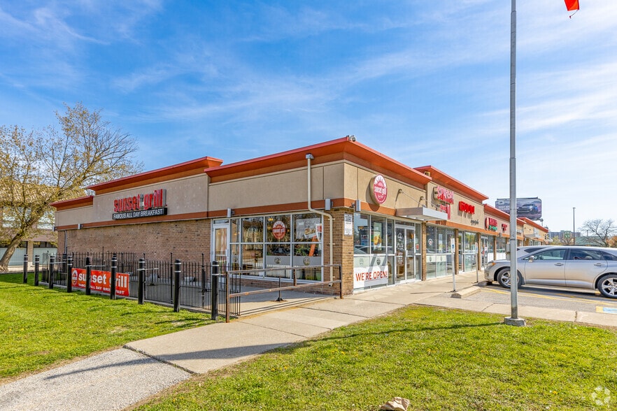 4545-4551 Kingston Rd, Toronto, ON for lease - Building Photo - Image 3 of 4