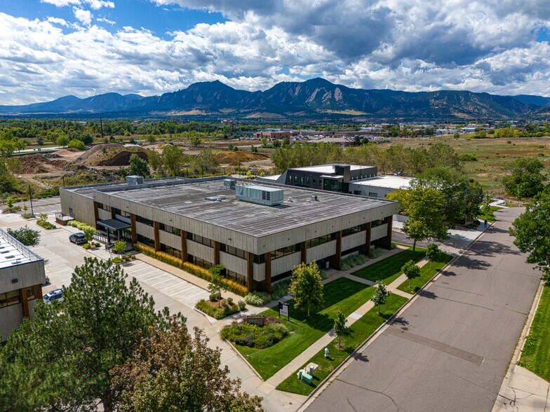 5330 Sterling Dr, Boulder, CO à louer - Photo du bâtiment - Image 2 de 8