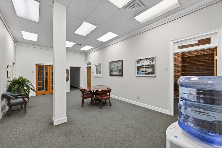 228 Richland Ave W, Aiken, SC à louer - Photo intérieure - Image 2 de 12