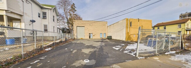 Plus de détails pour 82 Meyer St, Hackensack, NJ - Industriel à vendre