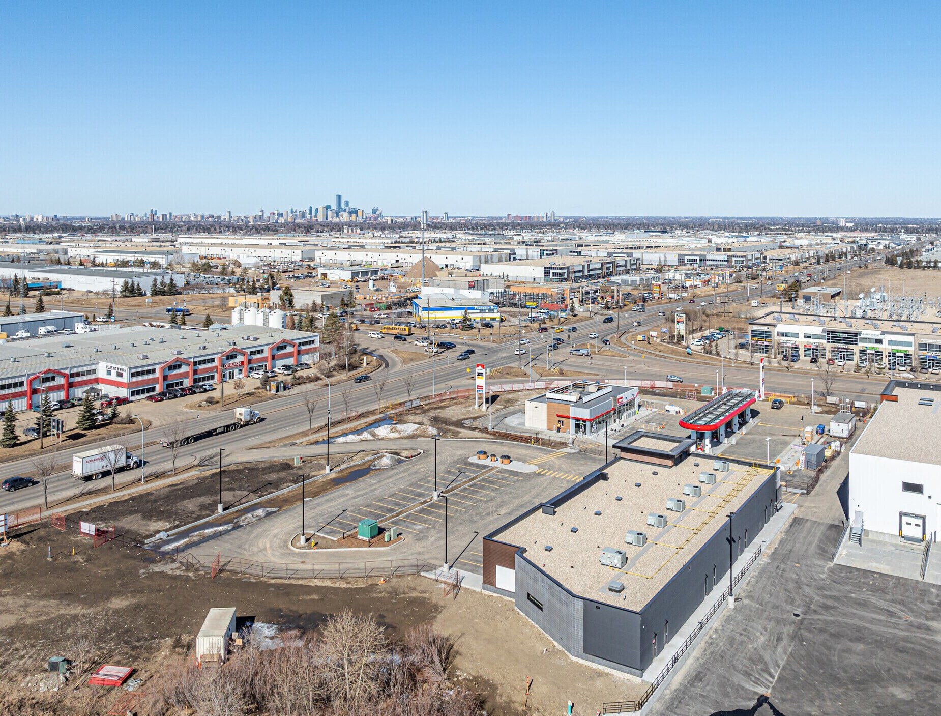 4905 Roper Rd NW, Edmonton, AB à vendre Photo principale- Image 1 de 2